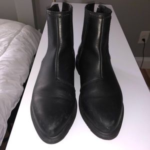 Doc Martens Chelsea Boots